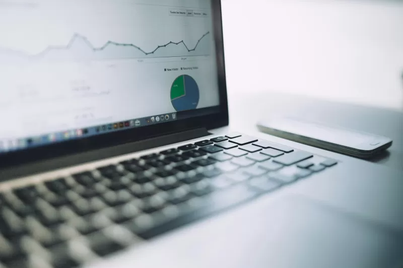 Controle de Inventário Multiunidades: Como um Sistema ERP em Nuvem Garante Precisão e Eficiência