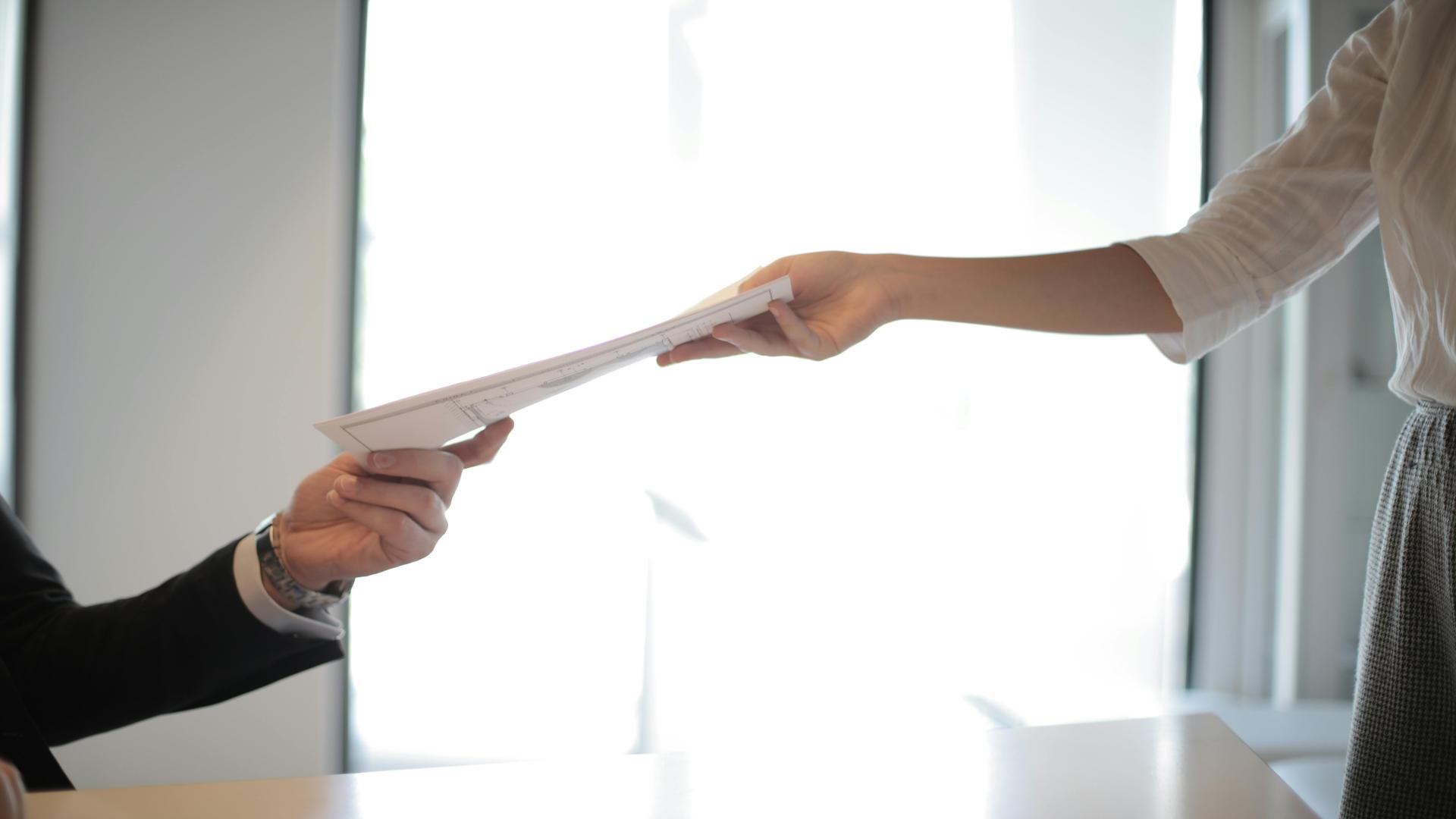 Controle de Qualidade de Matéria-Prima: Normas e Certificações Essenciais para a Indústria