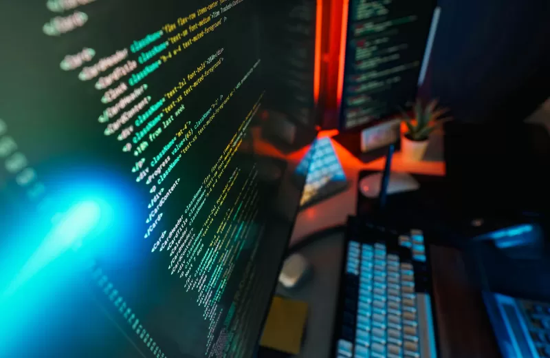 Software Customizado: Como Soluções Sob Medida Melhoram a Experiência do Cliente