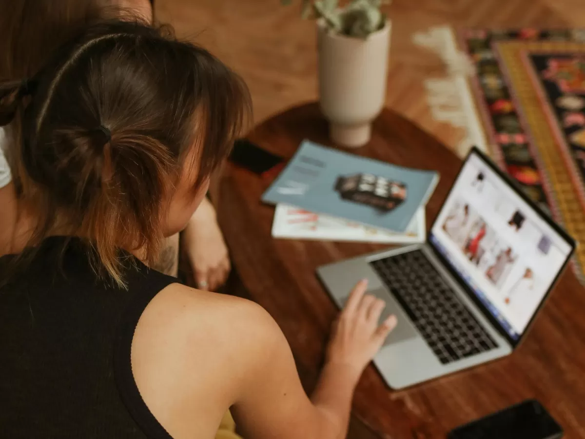 Como o ERP para Lojas Transforma o Controle de Vendas em Lojas Físicas e Online