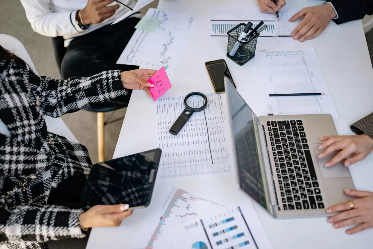 O que é um Software de Gestão Comercial e Como Funciona? Guia Completo para Iniciantes