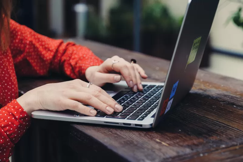 Como um Redator Para Blog Ajuda Pequenos Negócios a Crescer no Ambiente Digital