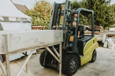 Pneu Solideal para Empilhadeira com Alta Rotatividade