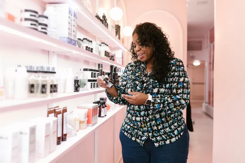 Como um sistema para loja de cosméticos ajuda a aumentar as vendas