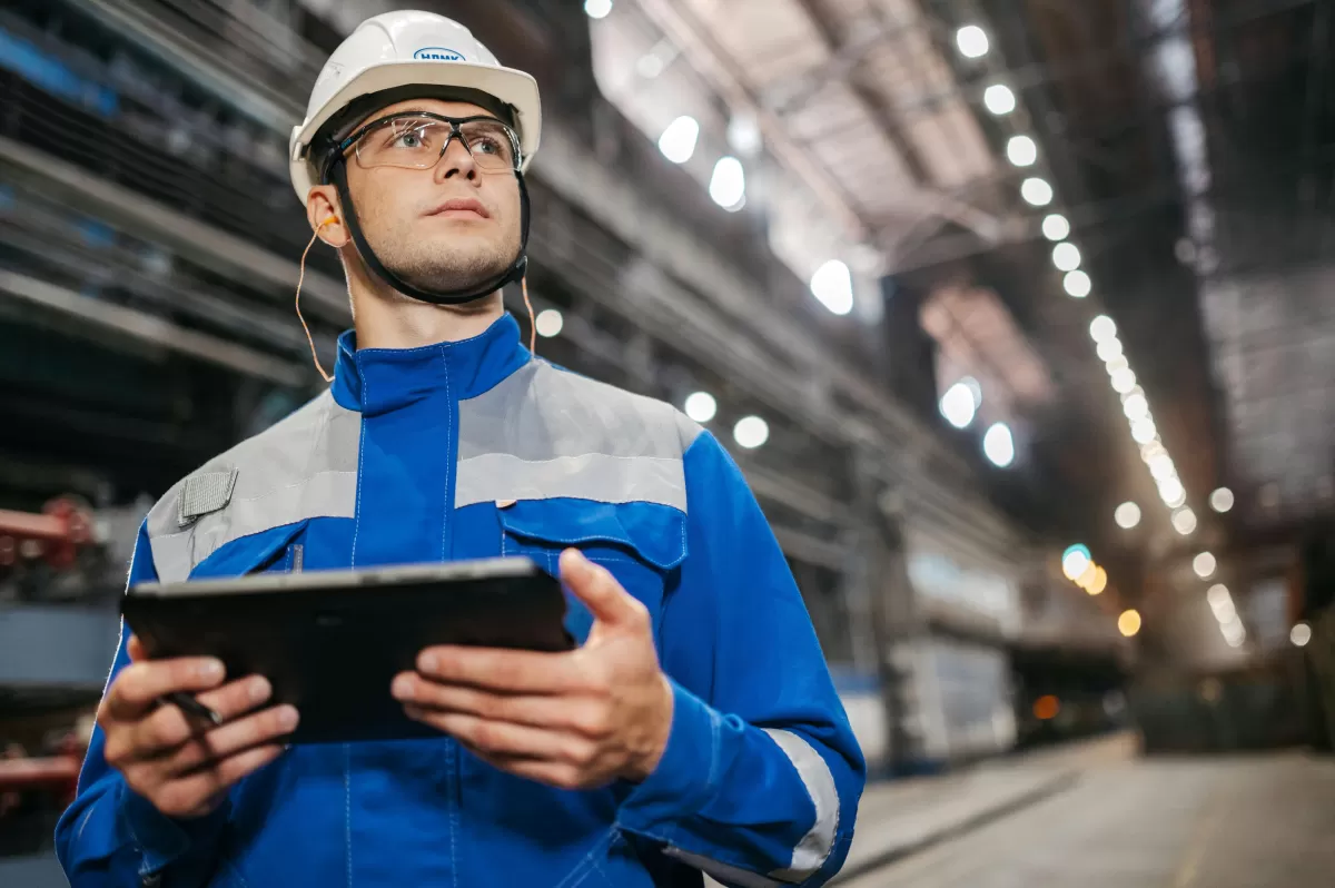 Como um Software Gestão de Produção Melhora o Controle do Chão de Fábrica