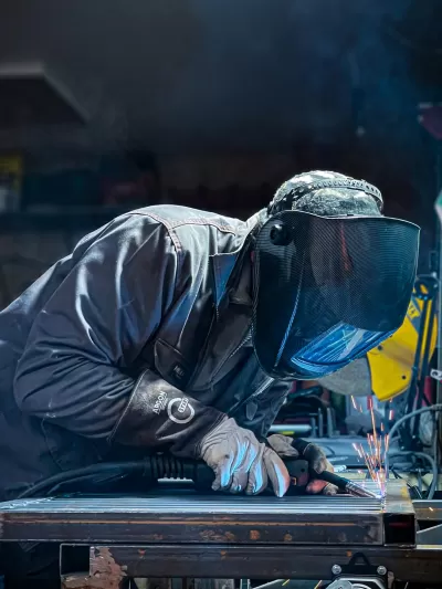 Programa para Serralheiro: Como a Automação e a Gestão Digital Estão Revolucionando as Oficinas Metálicas