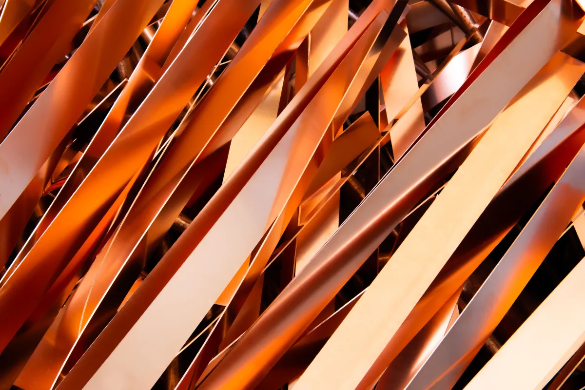 Sobras de metal provenientes de processos industriais